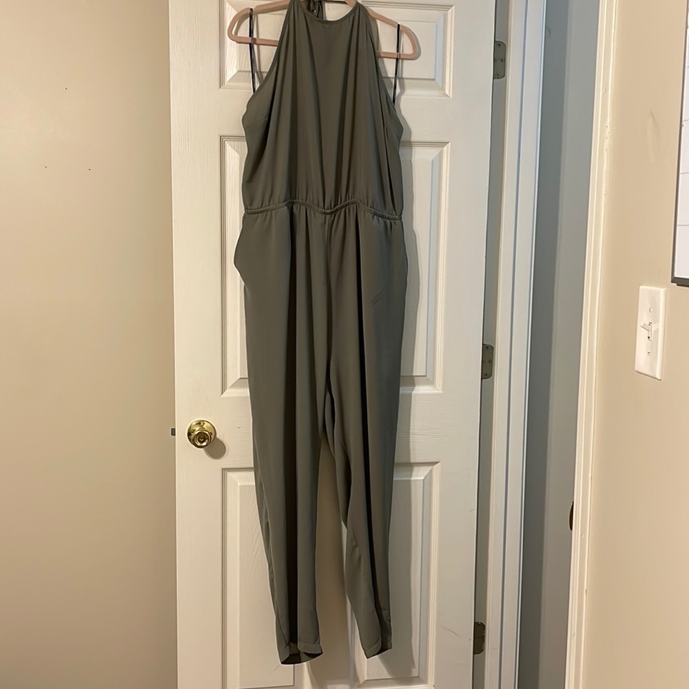 Plus size olive green halter top jumper